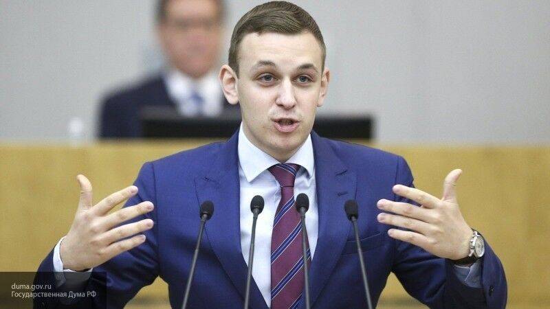 Владимир Жириновский - Владимир Ленин - Василий Власов - Власов раскритиковал КПРФ за игнорирование мер по борьбе с пандемией - inforeactor.ru - Россия