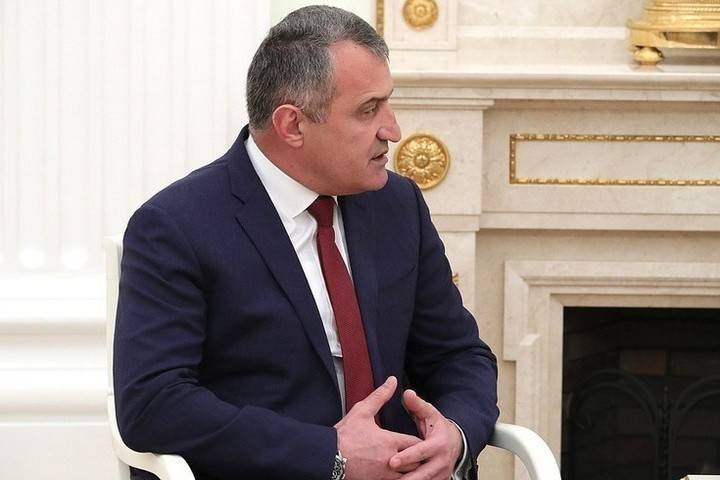 Анатолий Бибилов - Бибилов вернул Цхинвалу название Сталинир - mk.ru - респ. Южная Осетия - Цхинвал