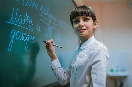 Ирина Потехина - В Петербурге летние каникулы могут начаться 1 мая - pnp.ru - Санкт-Петербург