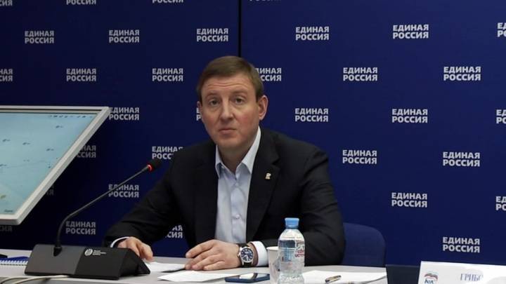 Андрей Турчак - Андрей Турчак рассказал о помощи врачам от "Единой России" - vesti.ru - Россия
