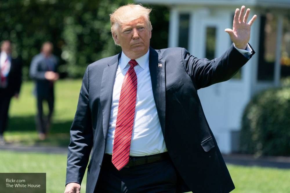 Дональд Трамп - Трамп оставил без внимания предупреждения разведки об угрозе COVID-19 - polit.info - Китай - США - Washington