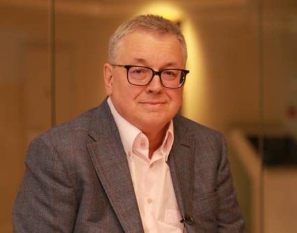 Ярослав Кузьминов - Ректор ВШЭ заявил о риске «скатывания в бедность» среднего класса в России - vm.ru - Россия