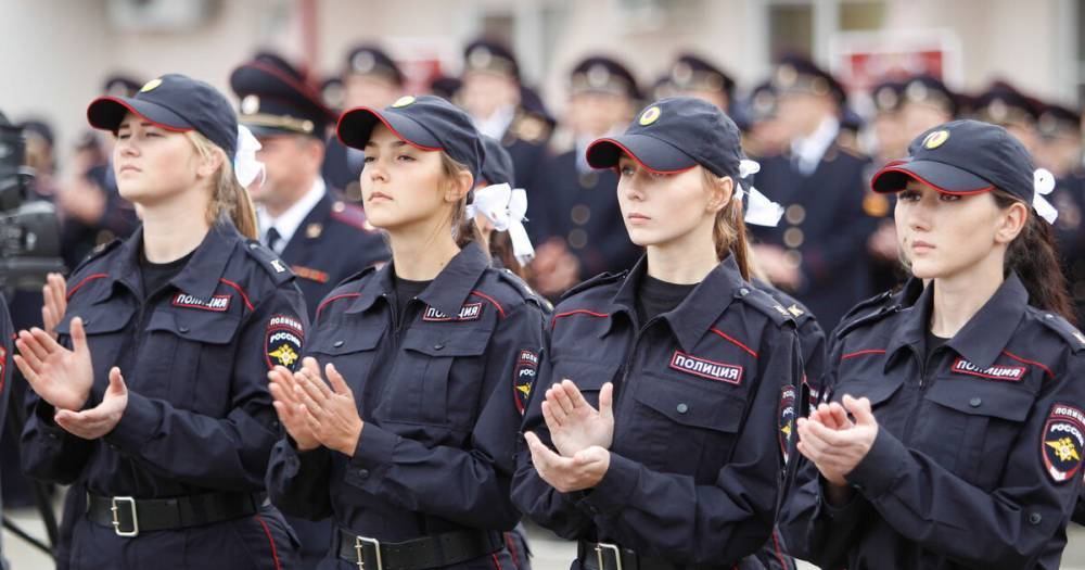 Полицейским запретят критиковать начальство в соцсетях и материть женщин - readovka.news