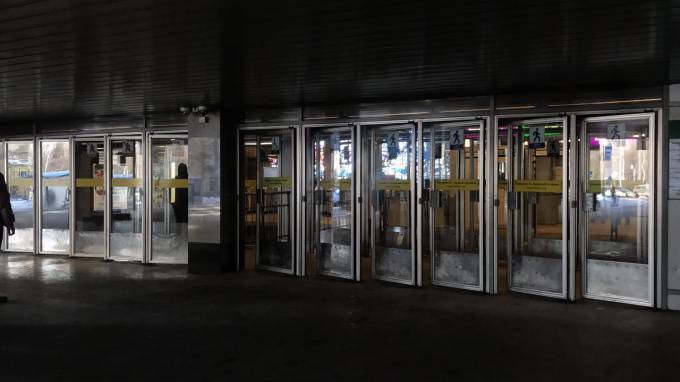 Петербургское метро не будет работать круглосуточно на майских праздниках - piter.tv