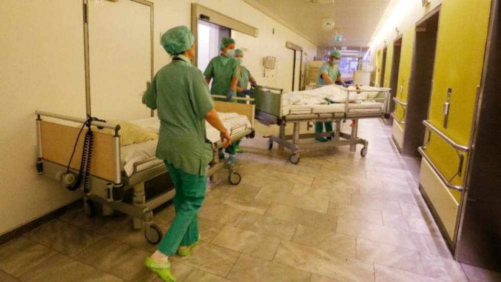 Ангела Меркель - Роберт Кох - Актуальная статистика по COVID-19: в Германии снова вырос коэффициент инфицирования, за сутки умерло 163 пациента - germania.one - Германия - Бавария
