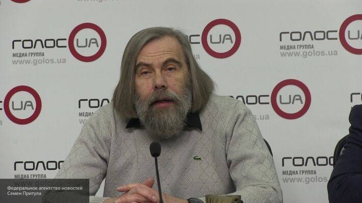 Владимир Зеленский - Владимир Путин - Петр Порошенко - Михаил Погребинский - «Он перешел «красные линии» Погребинский призвал Россию не отвечать на звонки Зеленского - newsland.com - Москва - Россия - Украина - Киев