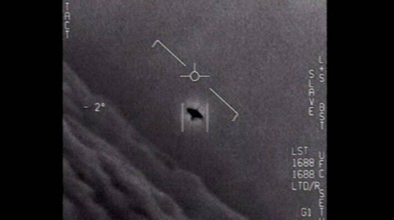 Пентагон рассекретил 3 видео с НЛО, снятые пилотами ВМС США - usa.one - США