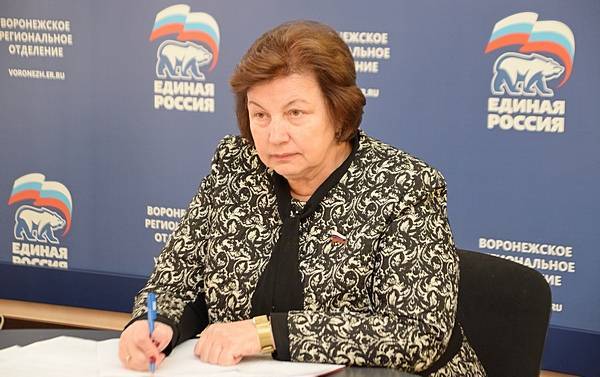 Андрей Турчак - Российские медики, борющиеся с коронавирусом, получат продуктовые наборы - moe-online.ru - Москва - Россия - Московская обл. - Псковская обл.