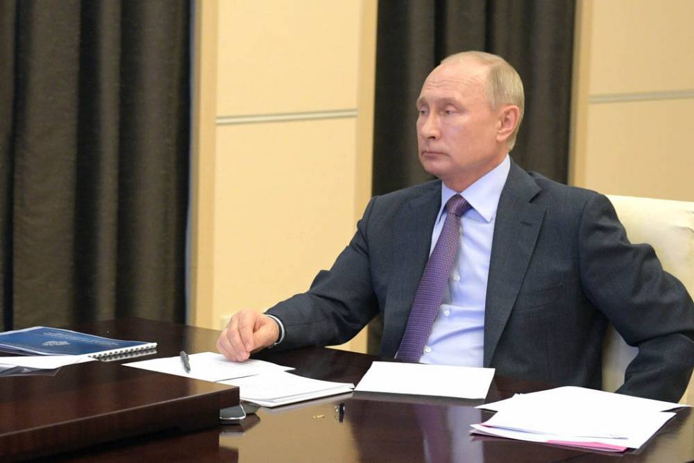 Владимир Путин - Авиационный парад и салюты пройдут в России 9 мая - vm.ru - Россия