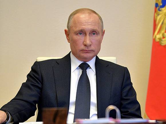 Владимир Путин - Экономист: Прямых выплат населению ждать не приходится - newsland.com - Санкт-Петербург