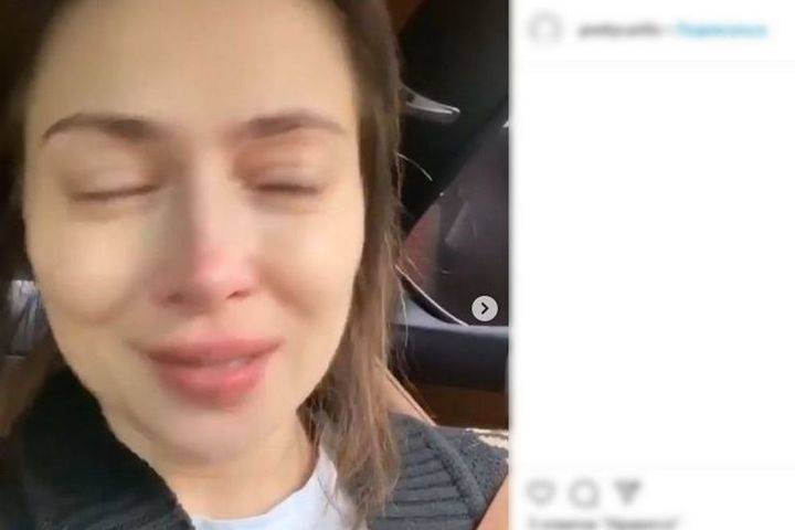 Настасья Самбурская - Заплаканная Самбурская рассказала об избиении бойфрендом - mk.ru