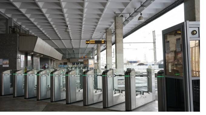 В петербургском метрополитене рассказали о продлении проездных для льготников - piter.tv - Россия