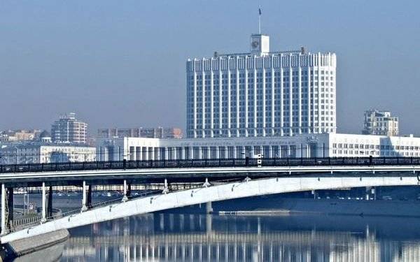 Михаил Делягин - «Людей искусственно лишают возможности нормально жить»: как россияне переживают кризис - infox.ru - Москва