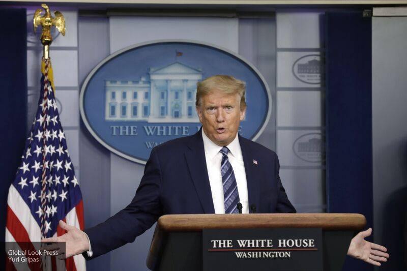 Дональд Трамп - Шнейдер: Трамп не отменял брифинги и не призывал лечиться чистящими средствами - nation-news.ru - США - Бостон - Washington