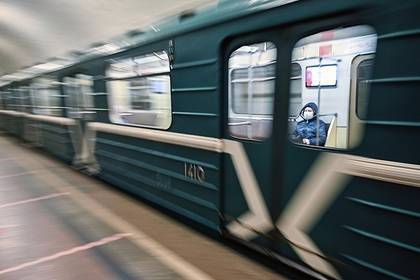 Ученые изменили дату окончания пандемии коронавируса в России - lenta.ru - Москва - Россия - Сингапур