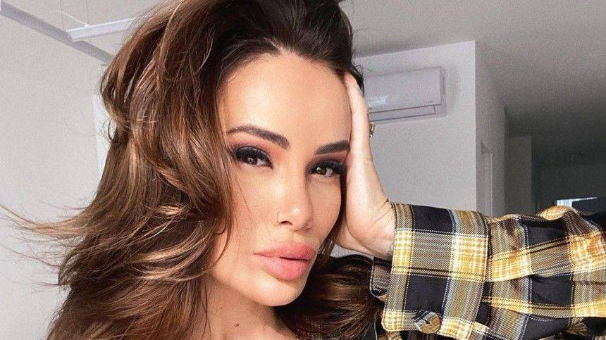 Айза Анохина - «Мне так нравится фингал»: Айза Анохина показала лицо после пластики - 5-tv.ru