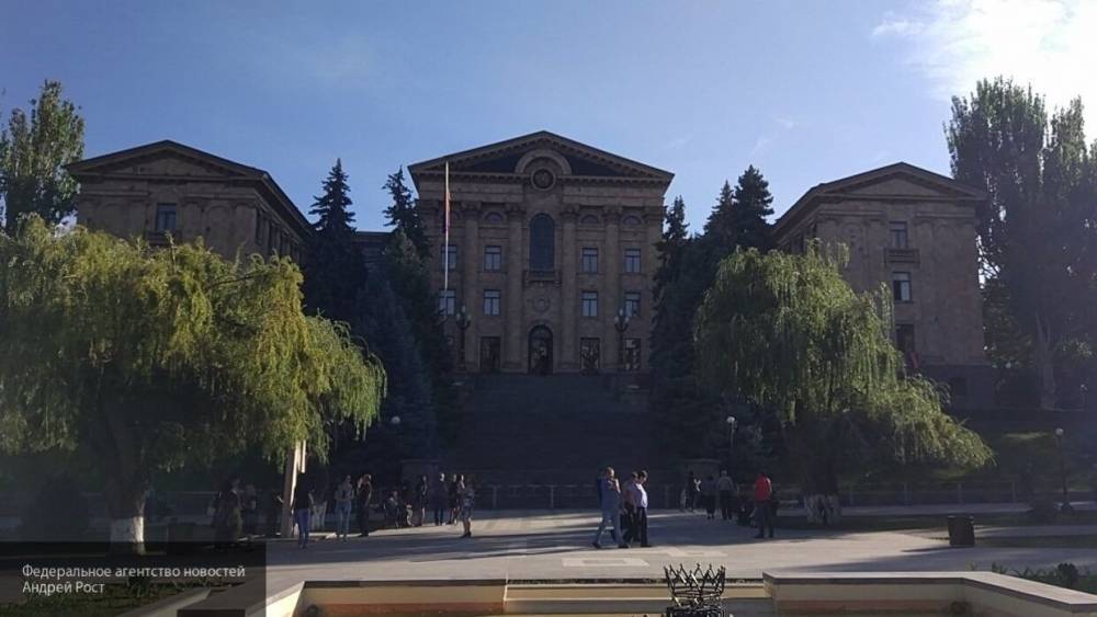 СМИ: родственники убитых устроили вендетту в одной из больниц в Армении - inforeactor.ru - Армения