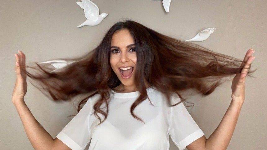 Анастасия Каменских - «Стриптиз» Насти Каменских рассмешил фанатов — видео - 5-tv.ru