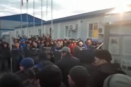 Айсен Николаев - Стала известна судьба взбунтовавшихся вахтовиков с базы «Газпрома» - lenta.ru - респ. Саха