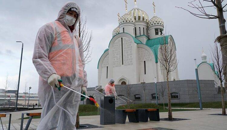 Ученые изменили прогноз об окончании эпидемии коронавируса в России - newtvnews.ru - Россия - США - Англия - Италия - Германия - Франция - Сингапур