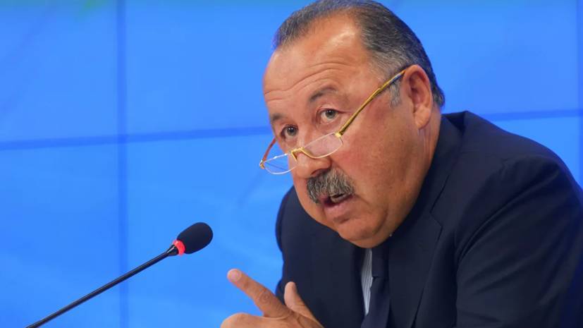 Валерий Газзаев - Газзаев призвал РПЛ досрочно завершить сезон - russian.rt.com - Москва - Россия
