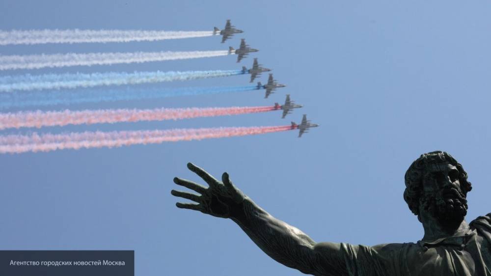 Воздушный парад увидят жители Дальнего Востока 9 Мая - politros.com - Хабаровск - Дальний Восток