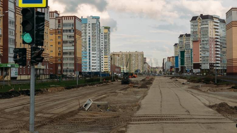 Руслан Кухарук - Еще три месяца будет перекрыта улица Менделеева в Тюмени - nashgorod.ru - Тюмень