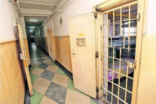 Объявившего голодовку вора в законе избили за перекусы - versia.ru - Апсны
