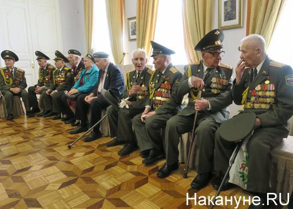 Александр Высокинский - Подарки к 75-летию Победы ветеранам Екатеринбурга вручат после снятия ограничений из-за коронавируса - nakanune.ru - Екатеринбург