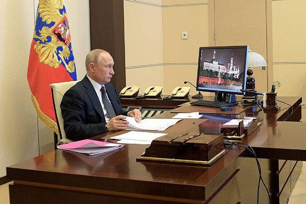 Владимир Путин - Михаил Мишустин - Путин оценил влияние COVID-19 и карантина на мировую экономику - trud.ru - Россия
