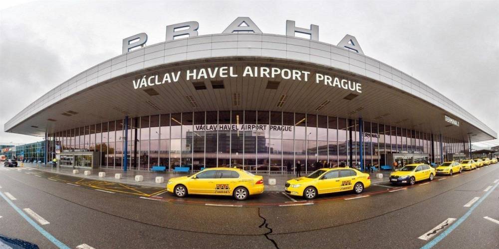 Мария Захарова - В МИД отреагировали на заявления о прибытии в Прагу россиянина с ядом - ruposters.ru - Россия - Чехия - Прага