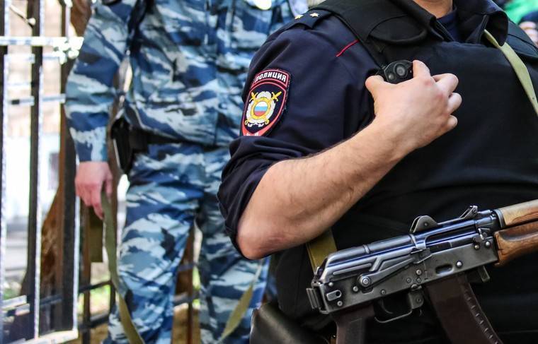 В Подмосковье по подозрению в сбыте наркотиков задержаны трое полицейских - news.ru - Московская обл.