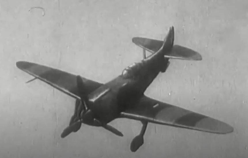 Новосибирские авиареставраторы воссоздали легендарный истребитель Ла-5 - politexpert.net