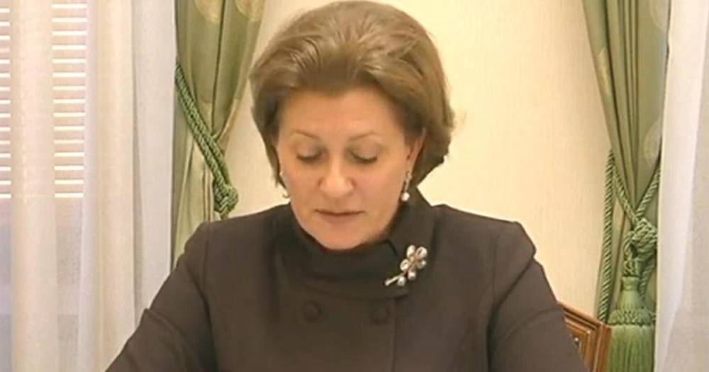 Анна Попова - Джонс Хопкинс - Попова: России нужно переждать третий инкубационный период ограничений - ren.tv - Россия - Китай