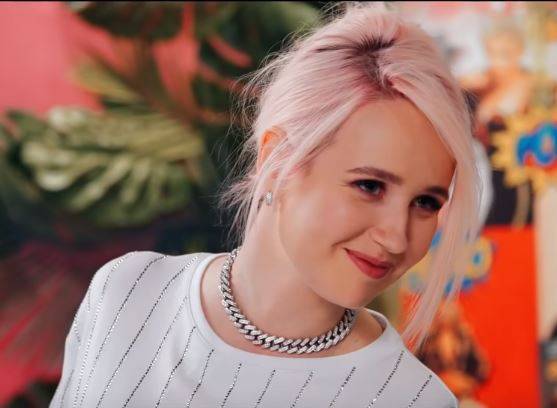 Анна Седокова - Клава Кока призналась, что бросила курить ещё в 13 лет - gazeta.a42.ru - Россия