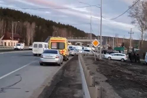Опубликовано видео с места спецоперации в Екатеринбурге, где убиты боевики - znak.com - Екатеринбург - Свердловская обл. - район Чкаловский