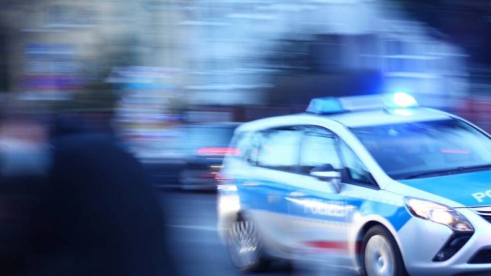 Мужчина с «коронавирусом» накашлял на патрульных - germania.one - Германия - Берлин - Бавария