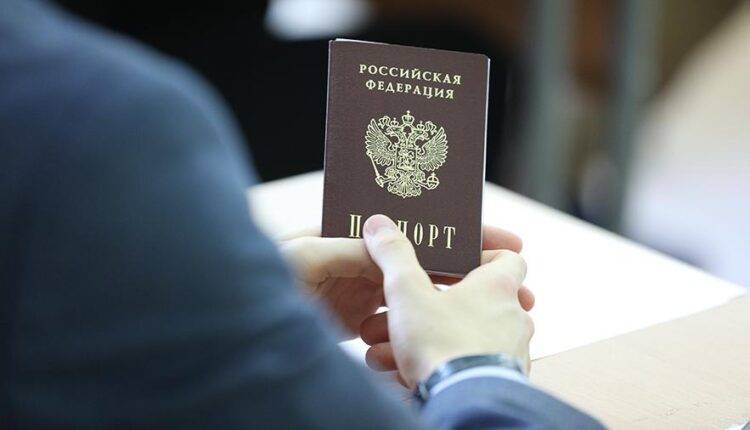 Михаил Мишустин - Россиянам с двойным гражданством разрешили выезжать из страны - newtvnews.ru - Россия