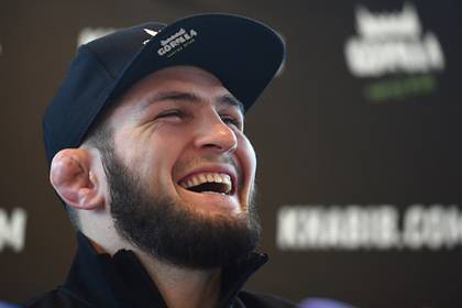 Хабиб Нурмагомедов - Тони Фергюсон - Дэйна Уайт - В UFC усомнились в возможности боя Нурмагомедова с Фергюсоном в 2020 году - lenta.ru - Россия