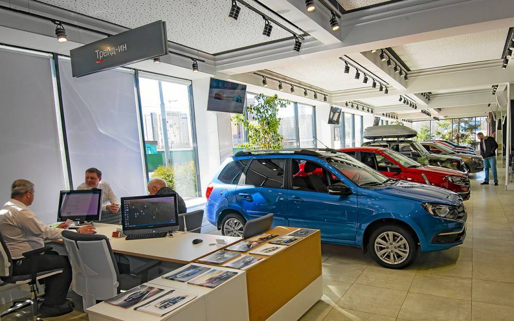 Начинаем экономить: 12% купят нашемарку - zr.ru - Москва - Санкт-Петербург