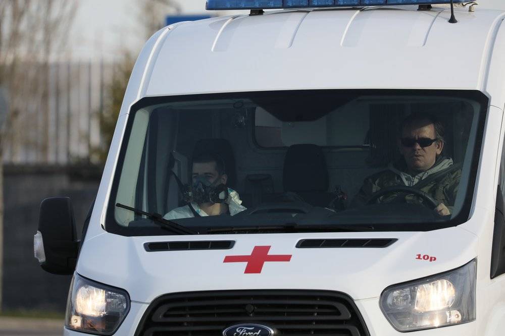 Пациент с COVID-19 за полчаса заразил семью после побега из больницы - vm.ru - Амурская обл. - Благовещенск