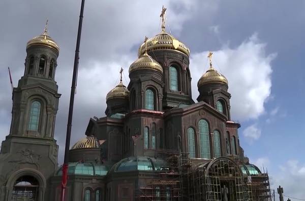 Сергей Шойгу - Владимир Путин - Леонид Калинин - В РПЦ не располагают информацией о переносе открытия главного храма Вооружённых сил РФ - govoritmoskva.ru - Москва - Россия