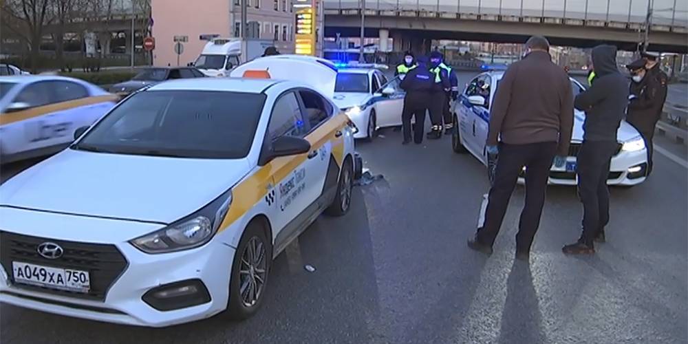 Погоня со стрельбой за водителем без пропуска. Видео - autonews.ru - Москва - Россия