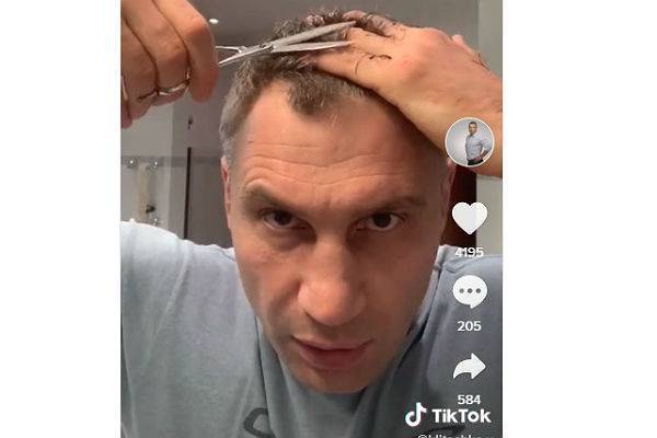 Виталий Кличко - Денис Шмыгаль - Кличко постригся вслед за Кадыровым - trud.ru - Украина - Киев