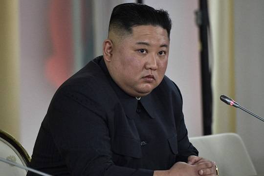 Ким Ченын - Ким Ирсен - Ким Ченир - Эксперты раскрыли проблемы Ким Чен Ына со здоровьем - versia.ru - КНДР
