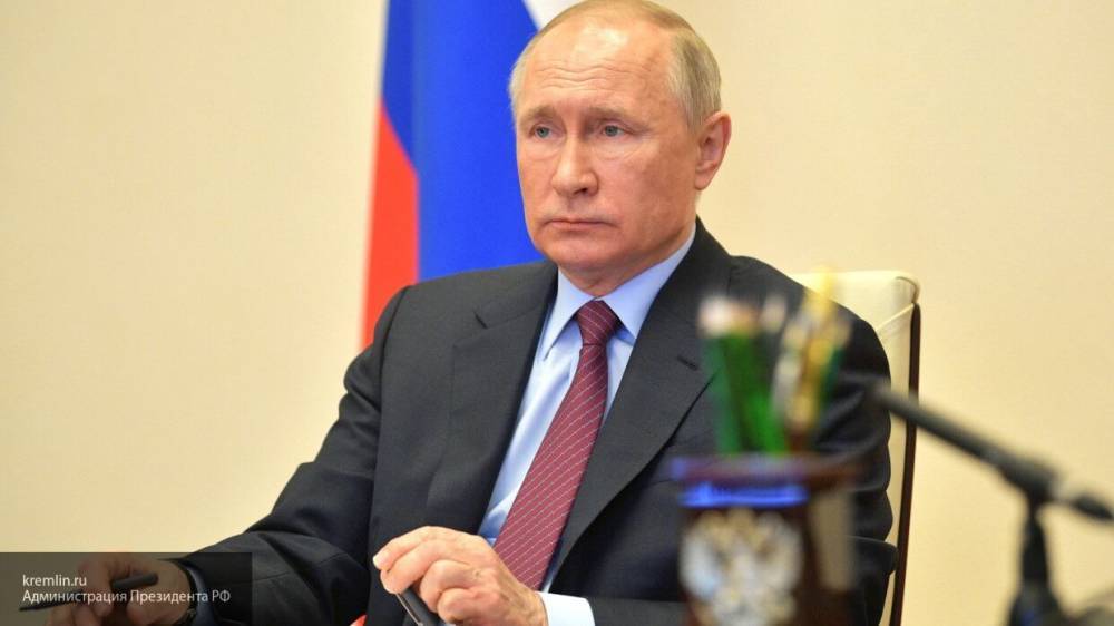 Владимир Путин - Путин не исключил поддержку волонтеров наравне с врачами - polit.info - Россия