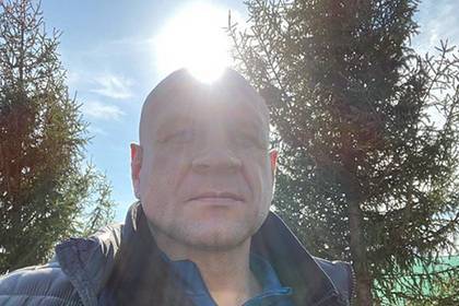 Магомед Исмаилов - Александр Емельяненко - Емельяненко рассмешил фанатов фотографией светлых мыслей в голове - lenta.ru - Россия