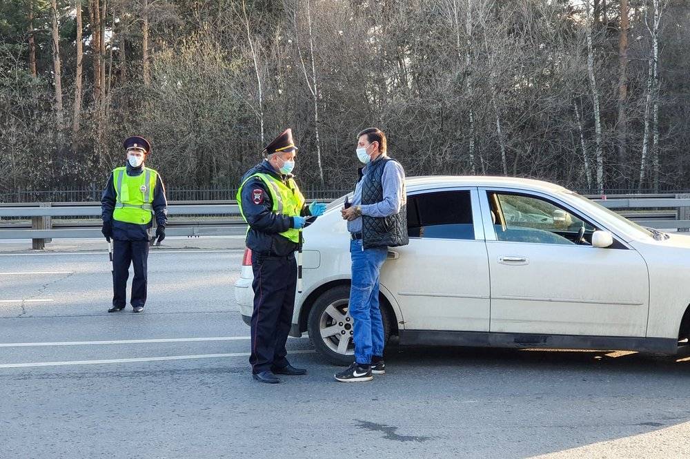 Более 20 водителей получили штраф за использование лайфхака с пропусками - vm.ru - Москва
