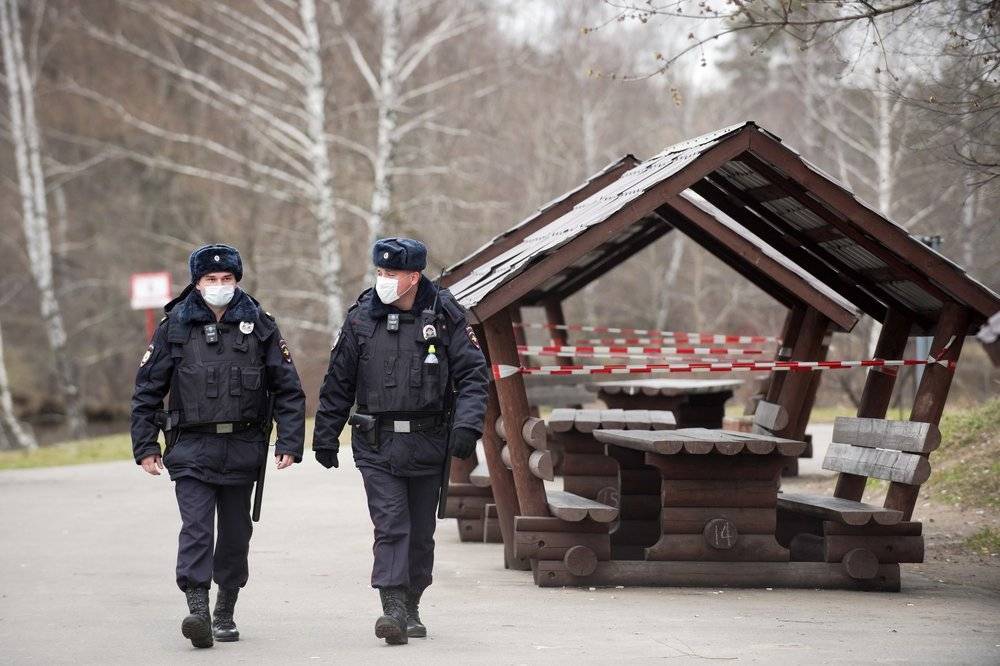 Столичная полиция в майские праздники будет проверять временно закрытые парки - vm.ru - Москва - Россия