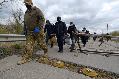 Сергей Лавров - Украина согласилась говорить с украинцами в ДНР и ЛНР - lenta.ru - Россия - Украина - Киев - ДНР - Донецк - ЛНР - Луганск - Донецкая обл.